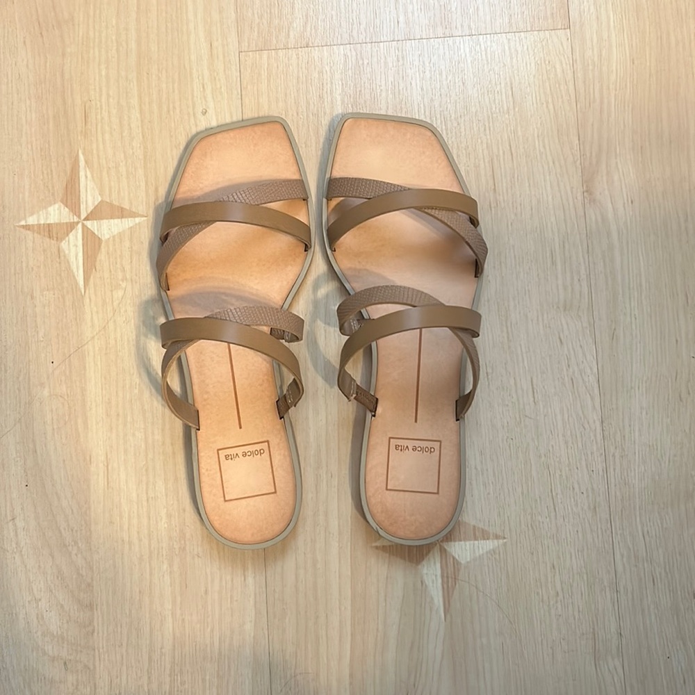Dolce Vita Irving Sandals in Cafe Stella